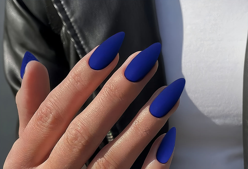 Beautiful Dark Blue Nails Inspired by the Night Sky