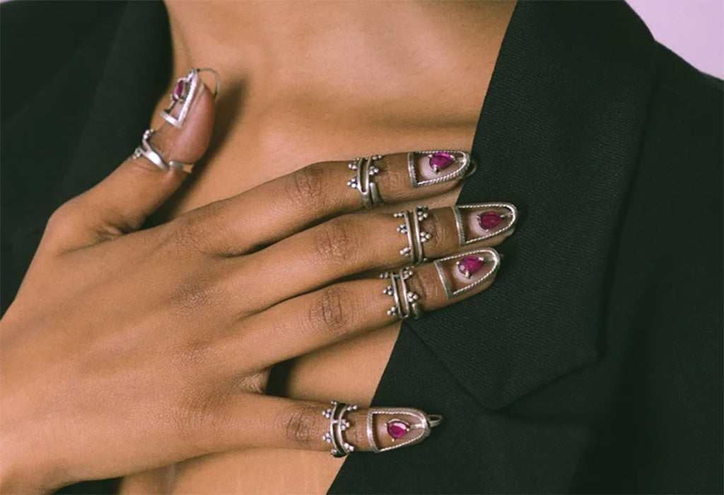 Incredible Nail Crowns: A Brilliant New Look You'll Love!