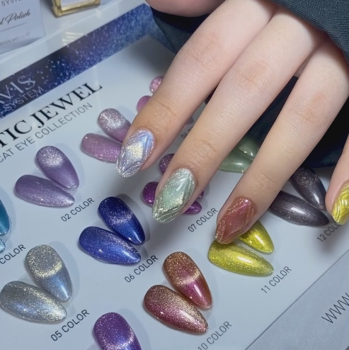 LAVIS Cat Eyes CE12 - 12 - Gel Polish 0.5 oz - Artic Jewel Collection