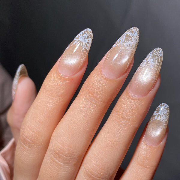 LAVIS Cat Eyes CE13 (Ver2) - 03 - Gel Polish 0.5 oz - Moonlit Mirage Collection