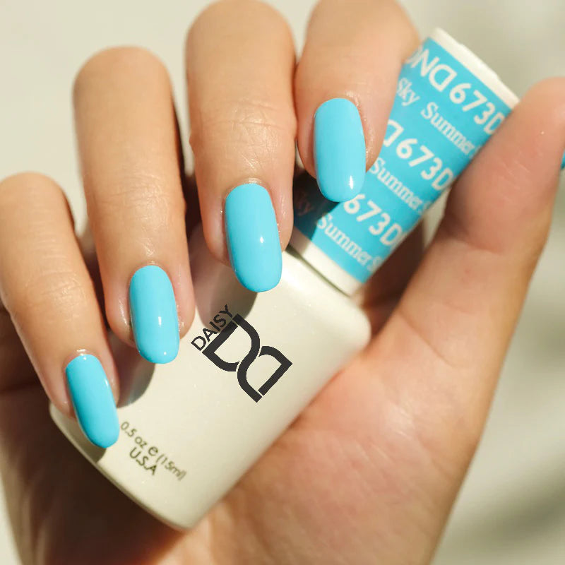 DND Nail Lacquer - 673 Summer Sky
