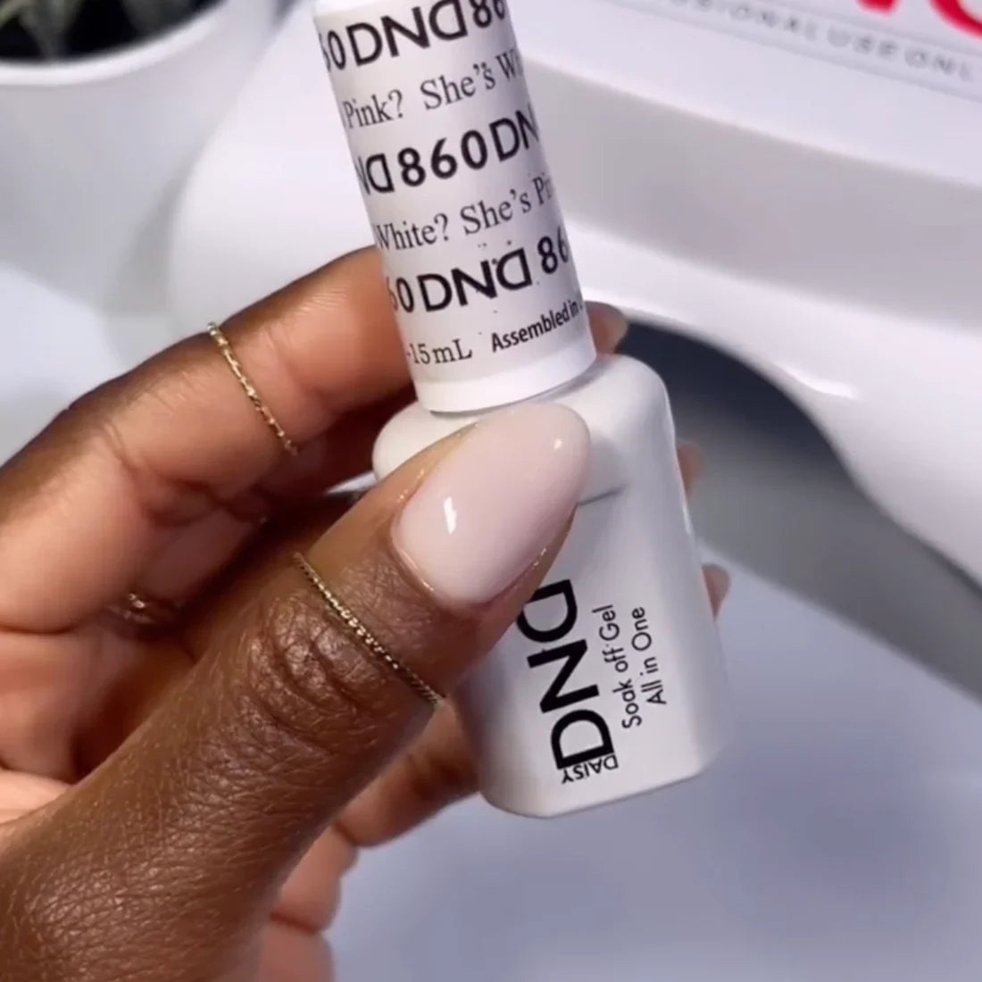 DND Gel Basic Kit - 860 She's White_ She's Pink_ & Nail Lamp