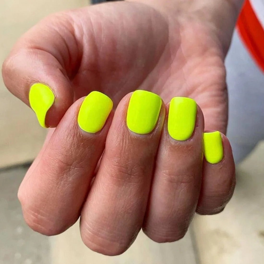 DND Gel Polish - 424 Lemon Juice - DTK Nail Supply