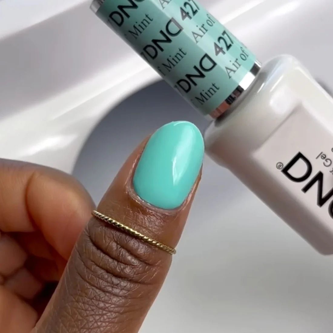 DND Gel Polish - 427 Air of Mint - DTK Nail Supply