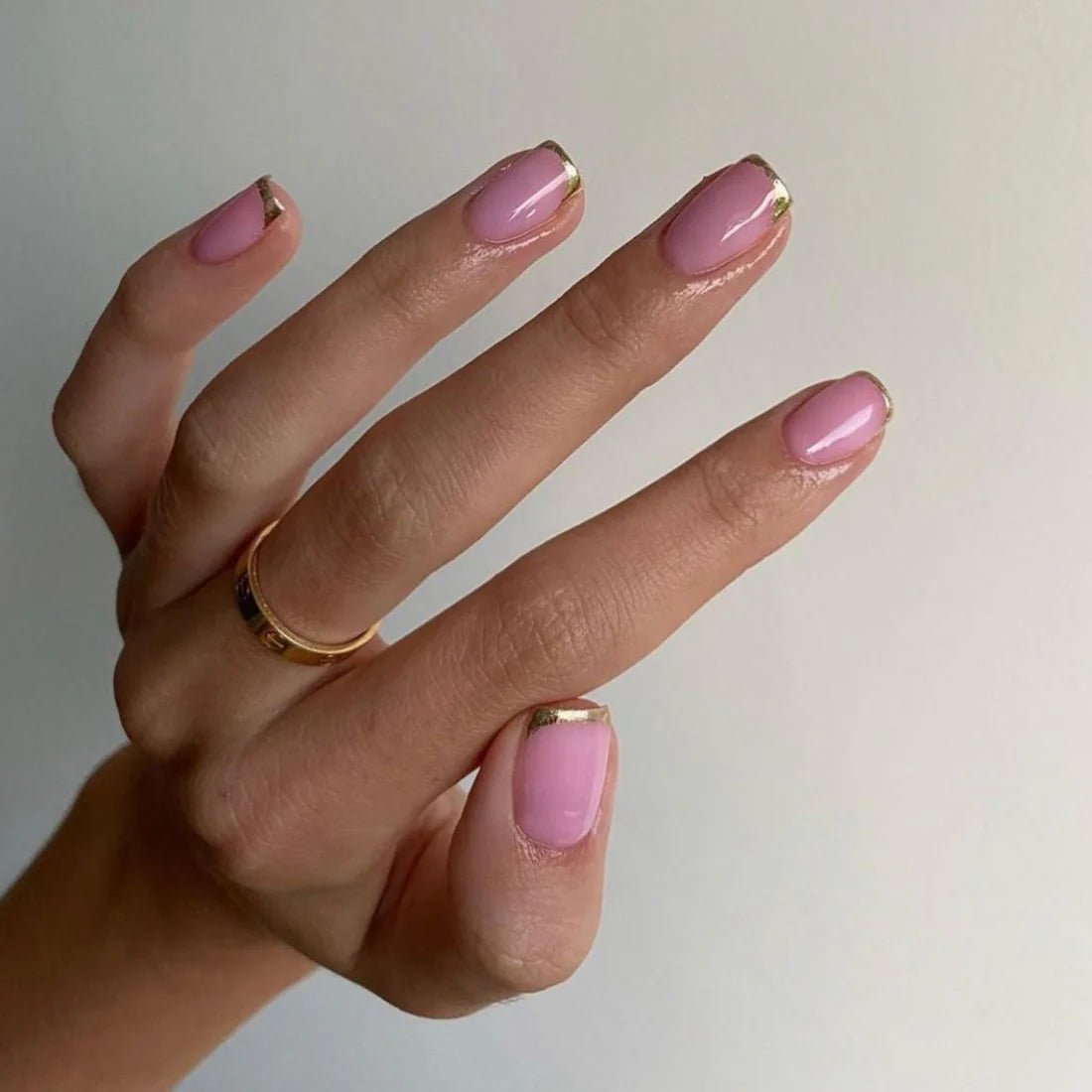 DND Gel Polish - 441 Clear Pink - DTK Nail Supply