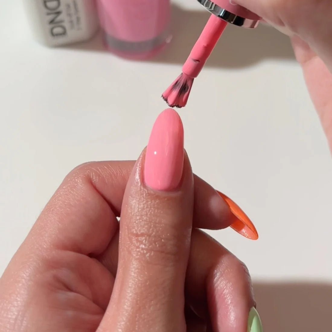 DND Gel Polish - 806 Pink Matter - DTK Nail Supply