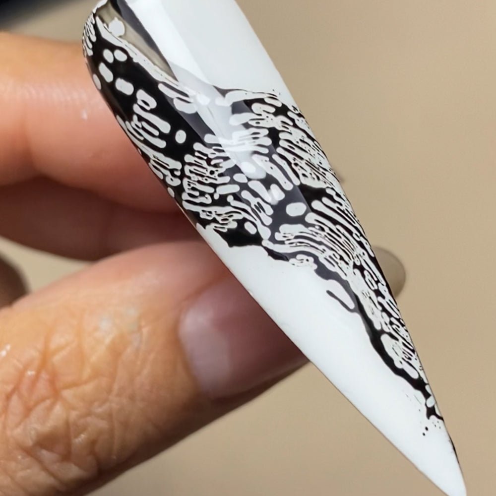 LAVIS Magic Gel 11 - 0.5 oz - DTK Nail Supply