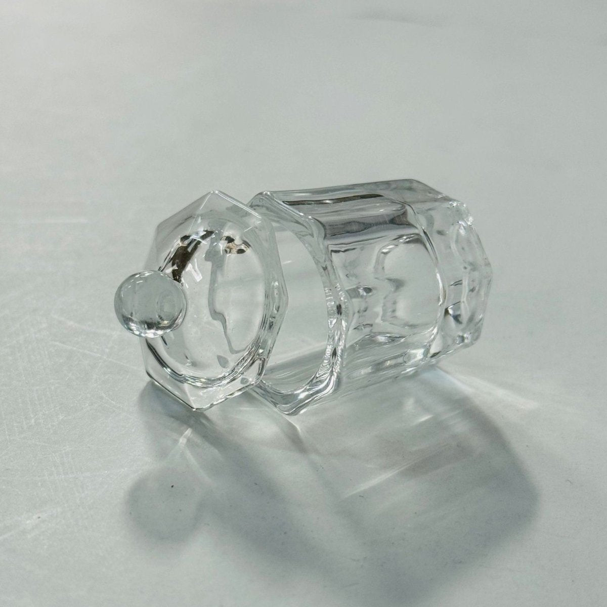 Octagan Crystal Dappen Dish with Lid - Clear (PCS) - DTK Nail Supply