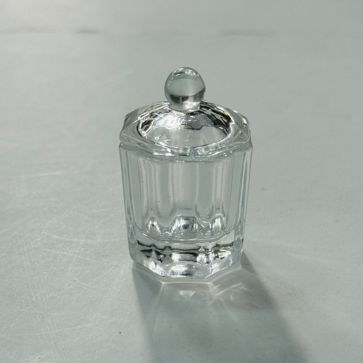 Octagan Crystal Dappen Dish with Lid - Clear (PCS) - DTK Nail Supply