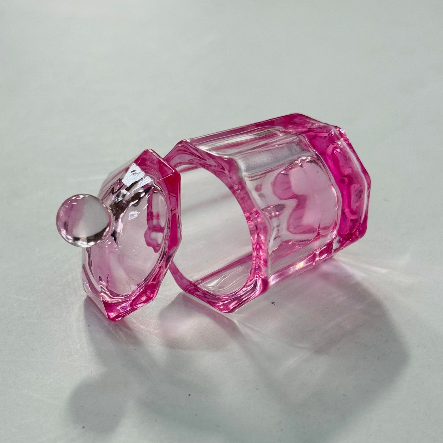 Octagan Crystal Dappen Dish with Lid - Pink (PCS) - DTK Nail Supply